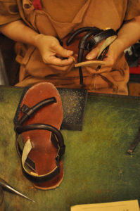 手作り靴教室・靴工房　変則ストラップのサンダル